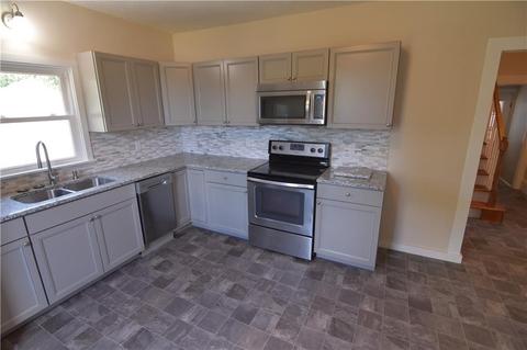 84 Warwick St, Woonsocket, RI 02895 photo 7