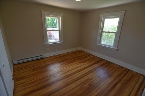 84 Warwick St, Woonsocket, RI 02895 photo 14