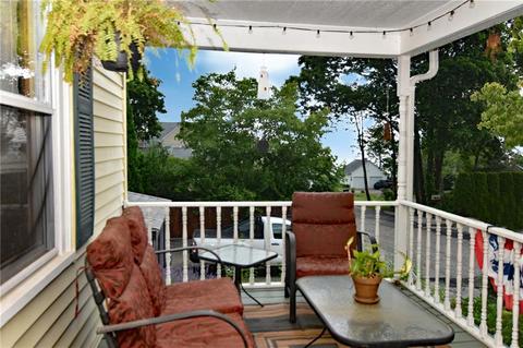 39 Brinton Ave, Warwick, RI 02889 photo 1