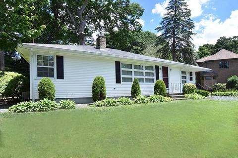 47 Tomahawk Trl, Cranston, RI 02921 photo 3