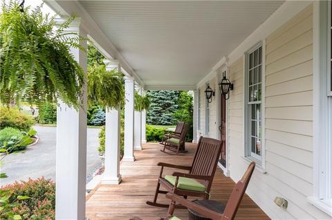 150 Berkeley Ave, Middletown, RI 02842 photo 4
