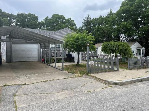 115 Beech St, Woonsocket, RI 02895 photo 4