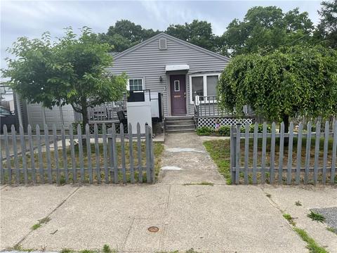 115 Beech St, Woonsocket, RI 02895 photo 1