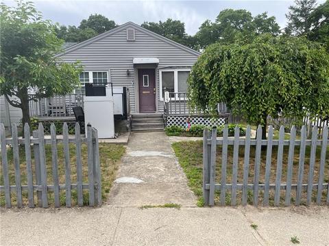 115 Beech St, Woonsocket, RI 02895 photo 3