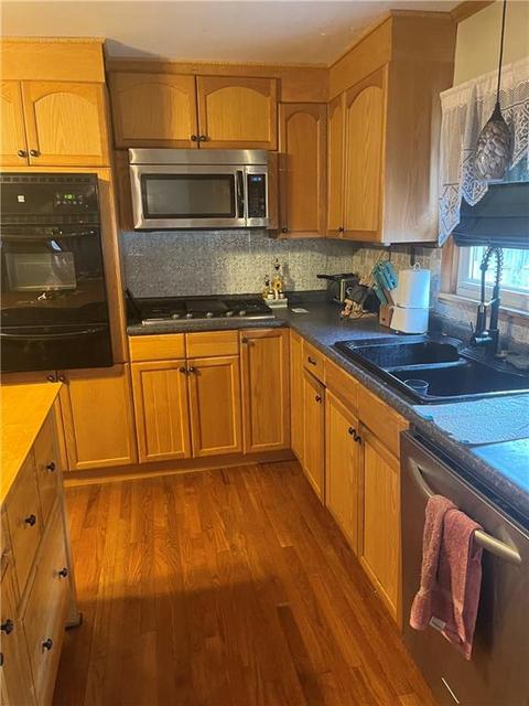 115 Beech St, Woonsocket, RI 02895 photo 5