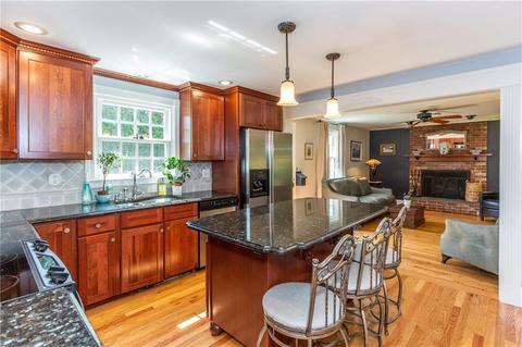 65 Thunder Trl, Cranston, RI 02921 photo 11