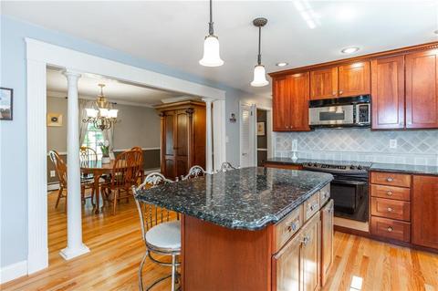 65 Thunder Trl, Cranston, RI 02921 photo 13