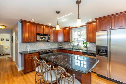 65 Thunder Trl, Cranston, RI 02921 photo 12