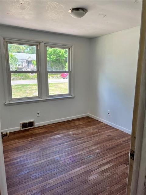 4 E Stuart St, Westerly, RI 02891 photo 7