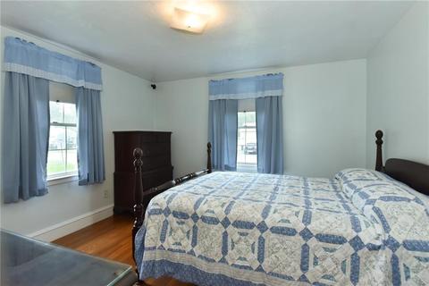 44 Birch St, Warwick, RI 02888 photo 9