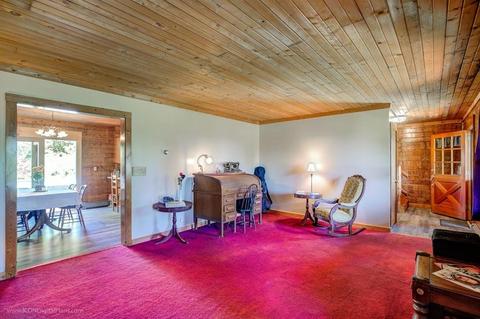 1035 Wapping Rd, Middletown, RI 02842 photo 5