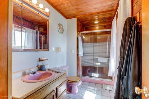 1035 Wapping Rd, Middletown, RI 02842 photo 32