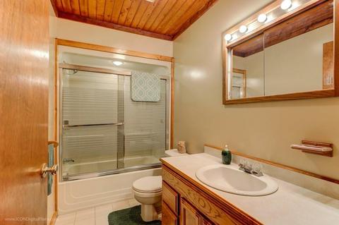 1035 Wapping Rd, Middletown, RI 02842 photo 38