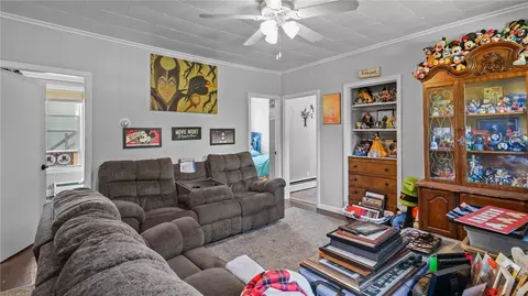 36 Oak St, Westerly, RI 02891 photo 9