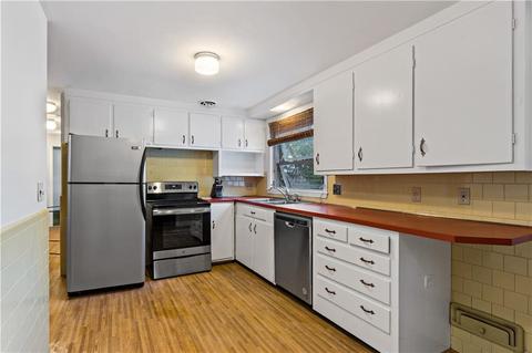 9 Chambly Ave, Warwick, RI 02888 photo 4