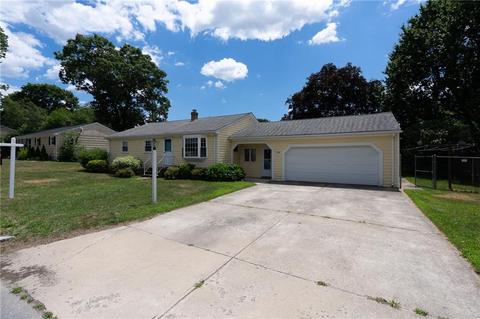 116 Poplar St, Woonsocket, RI 02895 photo 1