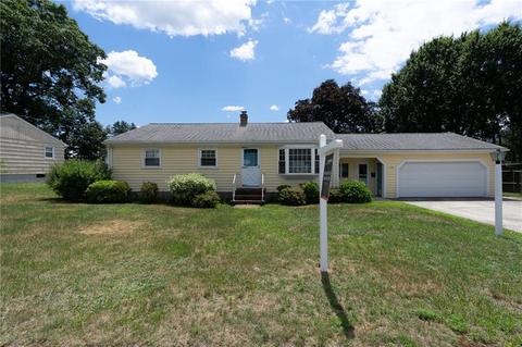 116 Poplar St, Woonsocket, RI 02895 photo 2