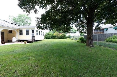 116 Poplar St, Woonsocket, RI 02895 photo 5