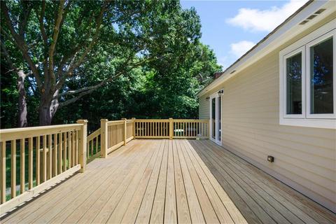 624 Buttonwoods Ave, Warwick, RI 02886 photo 9