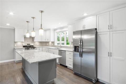 624 Buttonwoods Ave, Warwick, RI 02886 photo 17