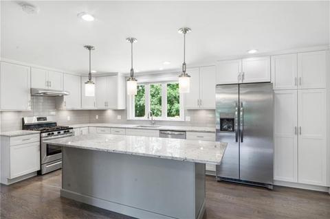 624 Buttonwoods Ave, Warwick, RI 02886 photo 21