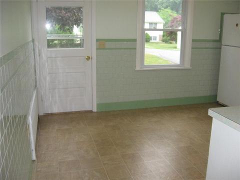 65 Oak St, Westerly, RI 02891 photo 8
