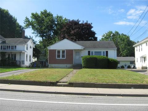 65 Oak St, Westerly, RI 02891 photo 5