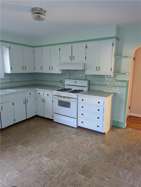 65 Oak St, Westerly, RI 02891 photo 9