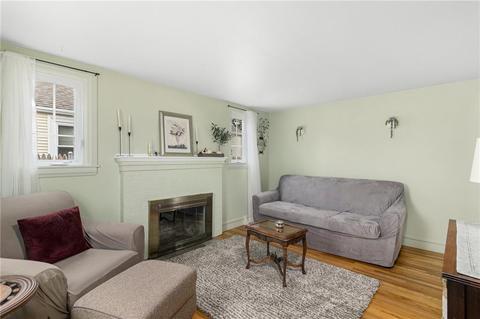 39 Community Rd, Warwick, RI 02889 photo 4