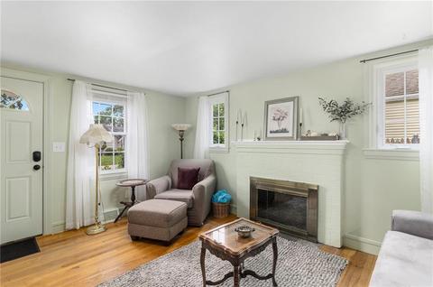 39 Community Rd, Warwick, RI 02889 photo 5