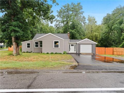 3 Barbara Rd, Glocester, RI 02814 photo 1