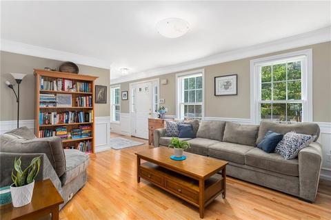38 Davis Cir, Warwick, RI 02886 photo 5
