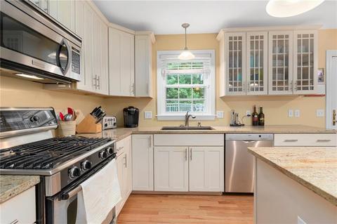 38 Davis Cir, Warwick, RI 02886 photo 10