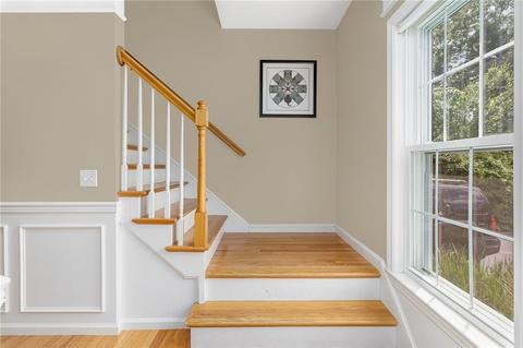 38 Davis Cir, Warwick, RI 02886 photo 18