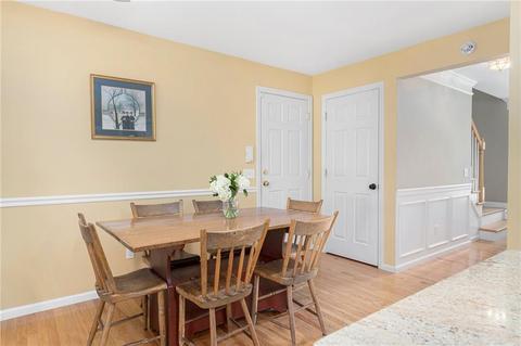 38 Davis Cir, Warwick, RI 02886 photo 12