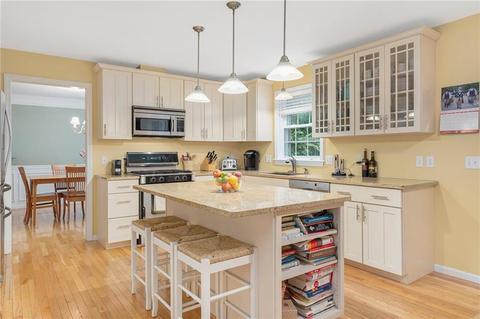 38 Davis Cir, Warwick, RI 02886 photo 7