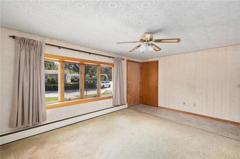 20 Crocus St, Warwick, RI 02886 photo 6