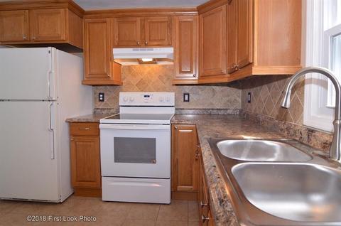 40 Ivan Ave, Warwick, RI 02889 photo 9
