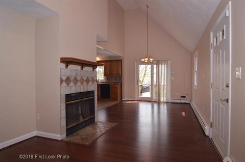 40 Ivan Ave, Warwick, RI 02889 photo 5