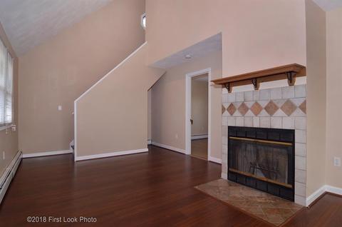 40 Ivan Ave, Warwick, RI 02889 photo 3
