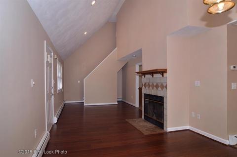 40 Ivan Ave, Warwick, RI 02889 photo 2