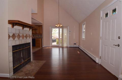 40 Ivan Ave, Warwick, RI 02889 photo 6