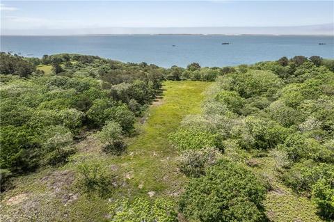 37 Jeremiah Rd, Edgartown, MA 02539 photo 2