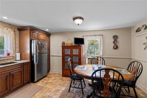 61 Read Ave, Coventry, RI 02816 photo 2
