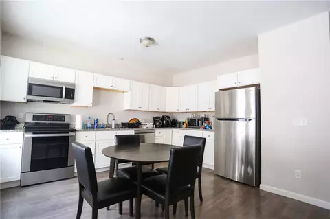 258 Park Pl, Woonsocket, RI 02895 photo 4