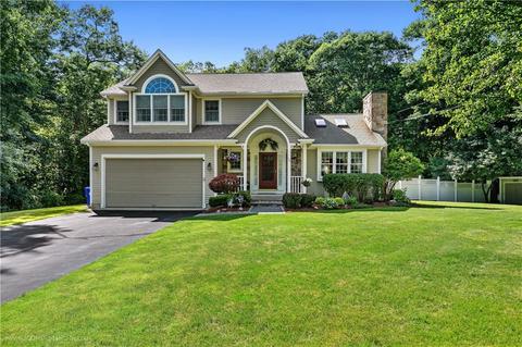 15 Katie Dr, Warren, RI 02885 photo 2