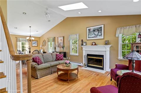 15 Katie Dr, Warren, RI 02885 photo 10