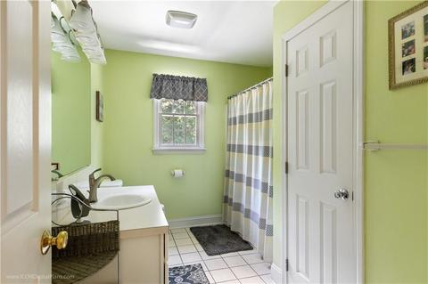 15 Katie Dr, Warren, RI 02885 photo 32