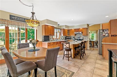15 Katie Dr, Warren, RI 02885 photo 17