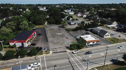 160 E Main Rd, Middletown, RI 02842 photo 1